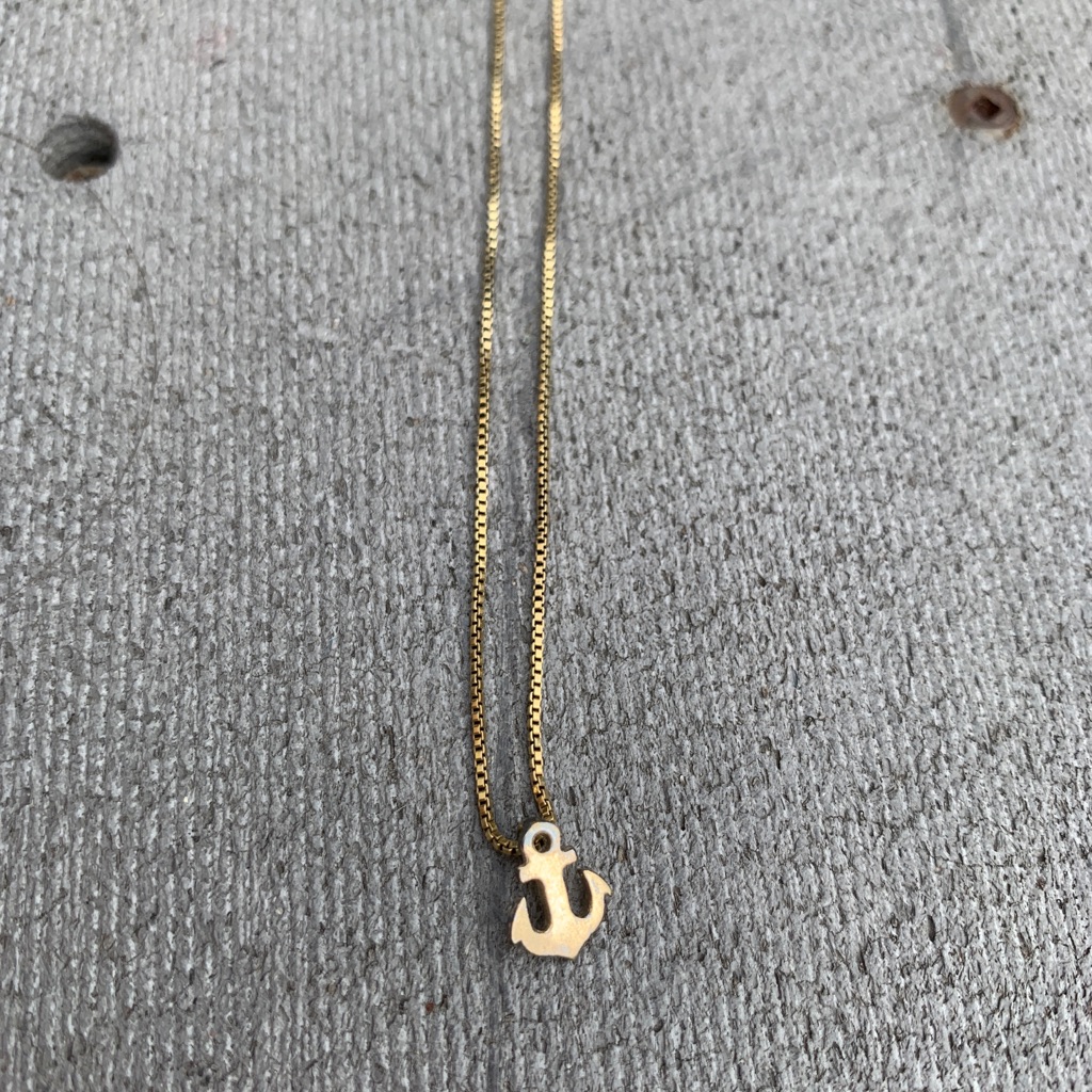 Anchor Gold Dainty Necklace Jewelry Used 10$